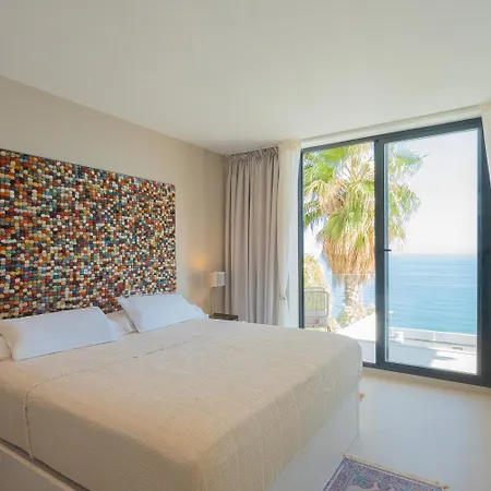 Apartment Private 250sqm Garden Duplex, Jacuzzi, Cinema, Sea View Escape Torremolinos