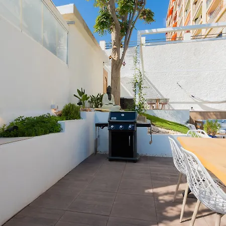 Private 250sqm Garden Duplex, Jacuzzi, Cinema, Sea View Escape Torremolinos