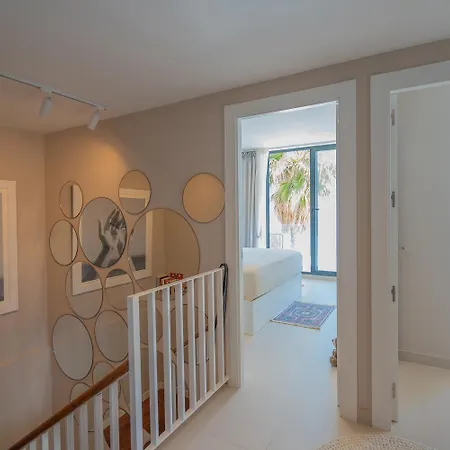 Private 250sqm Garden Duplex, Jacuzzi, Cinema, Sea View Escape Torremolinos