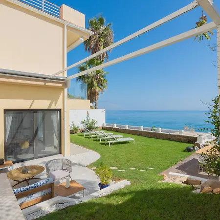 Private 250sqm Garden Duplex, Jacuzzi, Cinema, Sea View Escape Apartment *